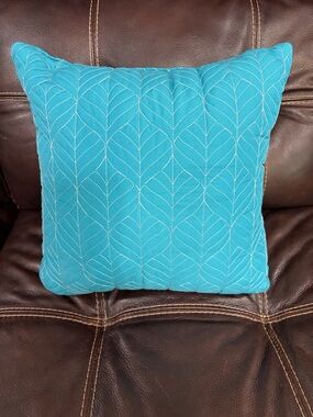 Turquoise Quilted Leaf Accent Pillow - Unbranded